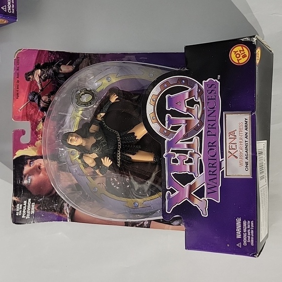 Toy Biz, Xena Warrior Huntress, Gabrielle Orphan of War, & Harem Xena w/ Pillar - Picture 3 of 17